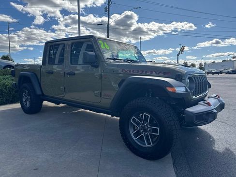 Used 2026 Jeep Gladiator Mojave AWD/4WD image 3