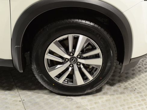 Used 2023 Nissan Pathfinder SL w/ Lighting Package (N92) AWD/4WD image 39