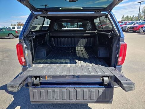 Used 2023 GMC Sierra 1500 SLT w/ SLT Convenience Package AWD/4WD image 33