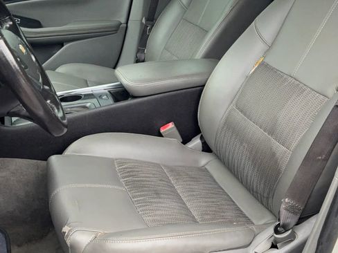 Used 2017 Chevrolet Impala LT image 12