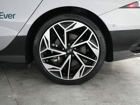 Used 2024 Hyundai Ioniq 6 Limited RWD image 9