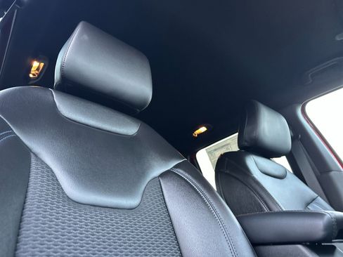 New 2026 Jeep Compass Latitude AWD/4WD image 16