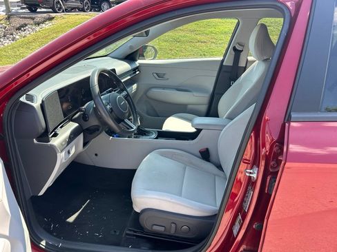 Used 2024 Hyundai Kona SEL AWD/4WD image 6