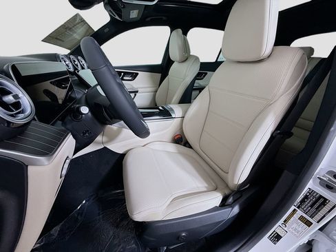 Used 2026 Mercedes-Benz GLC 300 4MATIC image 22