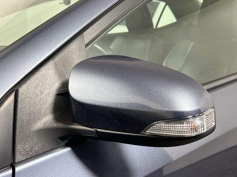 Used 2019 Toyota Corolla SE image 12