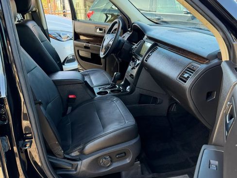 Used 2019 Ford Flex Limited FWD image 12
