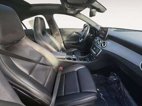 Used 2018 Mercedes-Benz CLA 250 4MATIC w/ Premium Package image 16