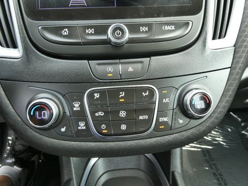 Used 2023 Chevrolet Malibu LT FWD image 20