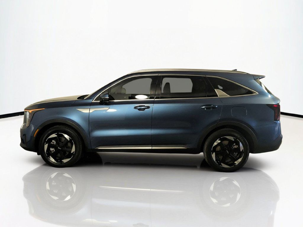 Used 2025 Kia Sorento EX AWD/4WD image 10