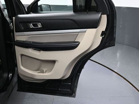 Used 2018 Ford Explorer 4WD w/ Class II Trailer Tow Package image 36