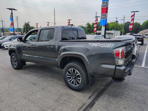 Used 2023 Toyota Tacoma TRD Sport AWD/4WD image 8