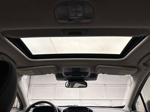 Used 2024 Subaru Crosstrek 2.0i Premium image 17