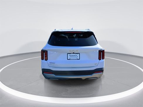 New 2026 Kia Sorento S image 7