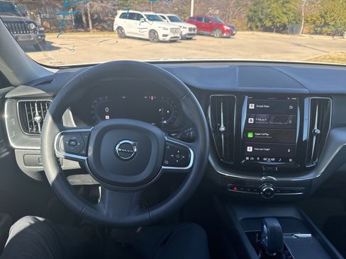 Certified 2023 Volvo XC60 B5 Core image 18