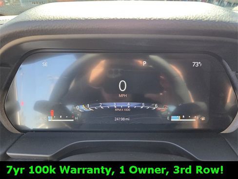 Used 2023 Jeep Grand Cherokee L Laredo image 17