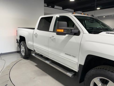 Used 2016 Chevrolet Silverado 2500 LT w/ LT Convenience Package image 12