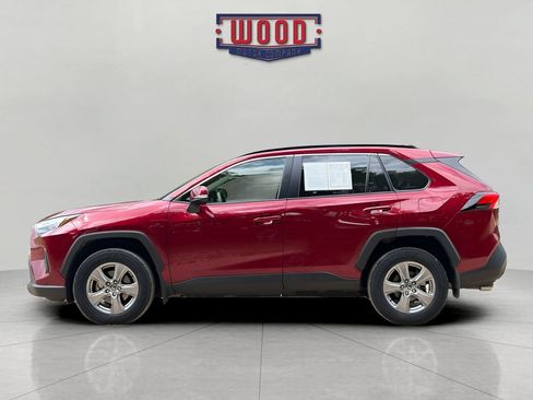 Used 2022 Toyota RAV4 XLE AWD/4WD image 4