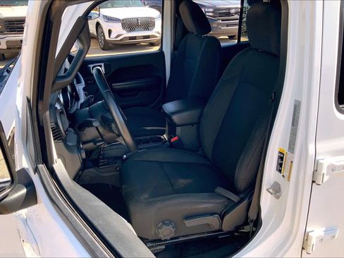 Used 2020 Jeep Gladiator Sport w/ Quick Order Package 24S image 8