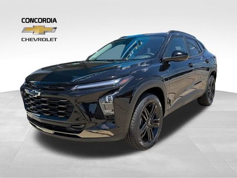 New 2026 Chevrolet Trax ACTIV w/ Driver Confidence Package FWD image 1