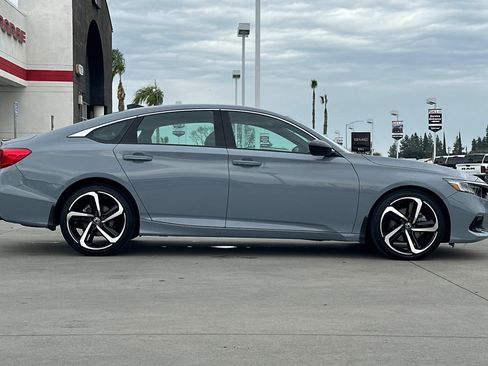 Used 2022 Honda Accord Sport image 7