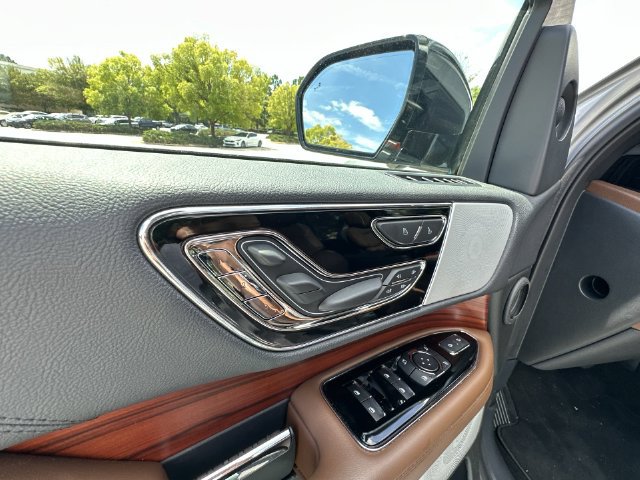 Used 2024 Lincoln Navigator L Reserve AWD/4WD image 12