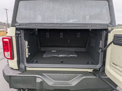 New 2025 Ford Bronco 4-Door image 31