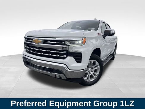 Used 2022 Chevrolet Silverado 1500 LTZ w/ Z71 Off-Road Package AWD/4WD image 2