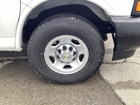 New 2025 Chevrolet Express 2500 image 9