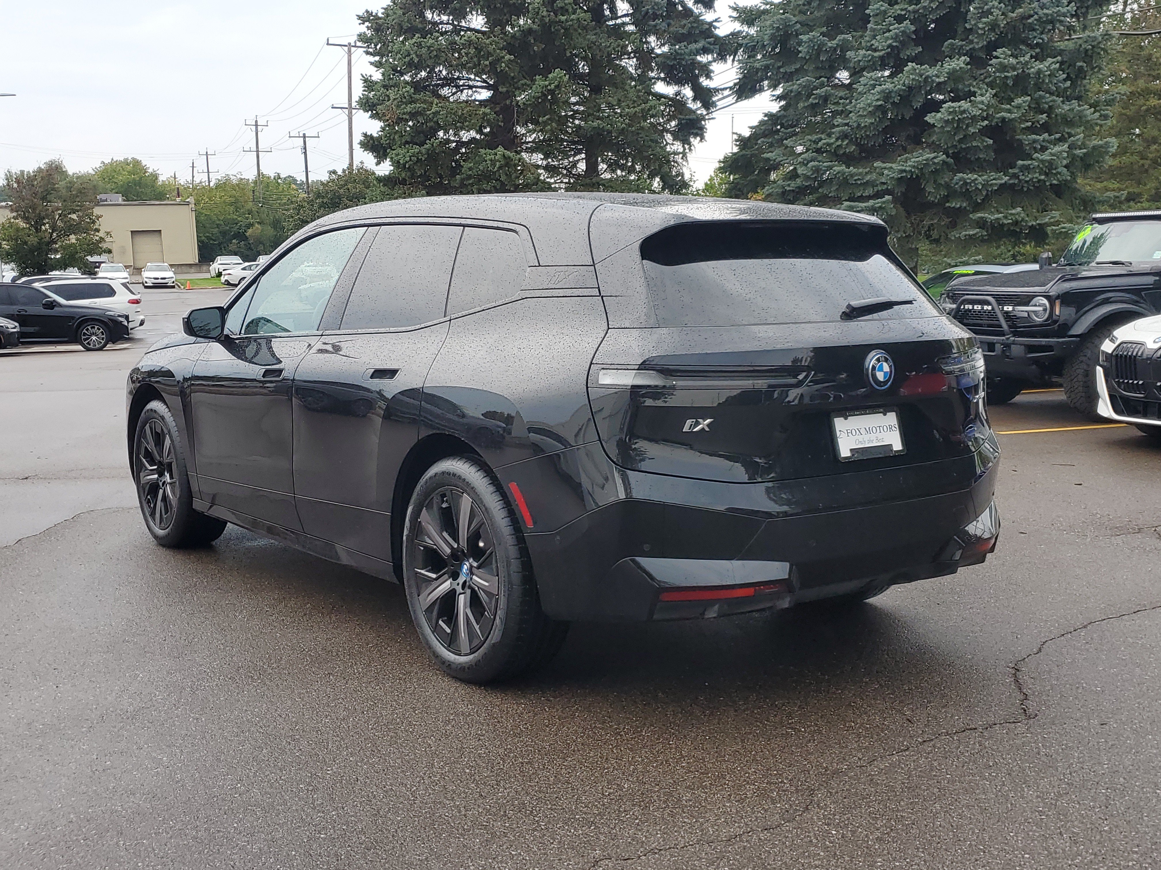 Certified 2024 BMW iX xDrive50 w/ Sport Package AWD/4WD image 3