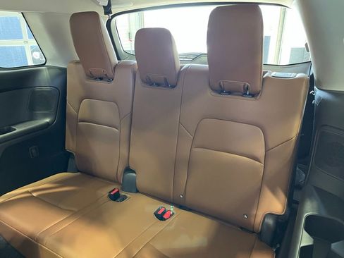 New 2026 Nissan Pathfinder Platinum image 19