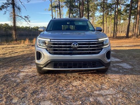 Used 2024 Volkswagen Atlas SE image 8