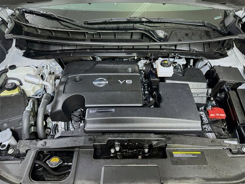 Used 2024 Nissan Murano SV w/ SV Midnight Edition Package image 9