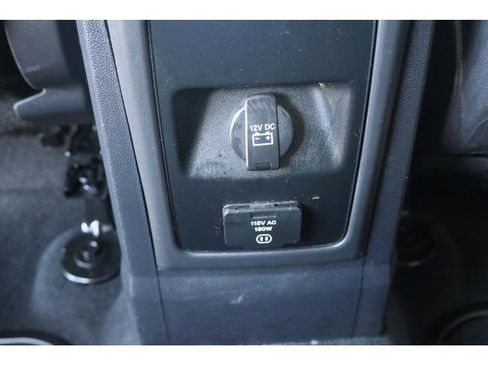 Used 2010 Dodge Journey SXT w/ Flexible Seating Group FWD image 10