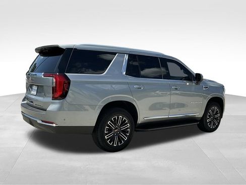 Used 2025 GMC Yukon Elevation AWD/4WD image 10