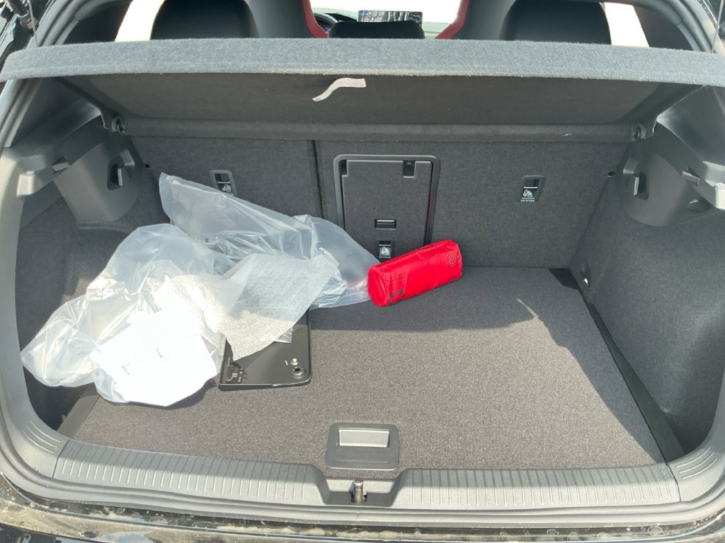 New 2026 Volkswagen GTI SE FWD image 21