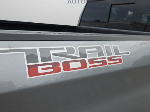 Certified 2026 Chevrolet Silverado 1500 LT Trail Boss w/ LT Trail Boss Premium Package AWD/4WD image 37