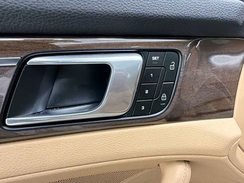 Certified 2023 Porsche Panamera image 14