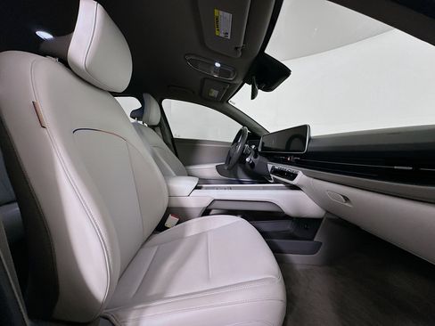 Used 2024 Hyundai Ioniq 6 SEL RWD image 32