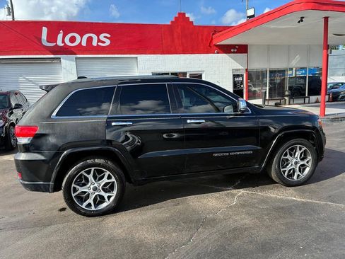 Used 2019 Jeep Grand Cherokee Overland RWD image 5