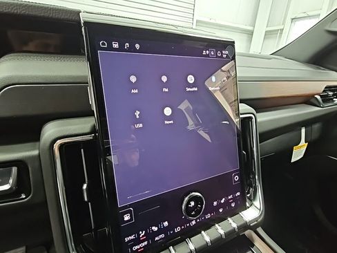 New 2026 GMC Yukon Denali w/ Sun & Power Step Package image 15