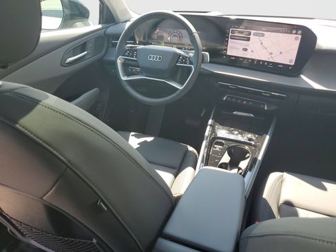 New 2026 Audi Q3 quattro 2.0T AWD/4WD image 11