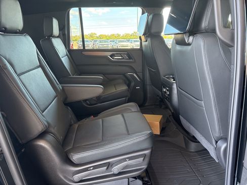 New 2026 GMC Yukon XL Denali w/ Denali Reserve Package AWD/4WD image 19