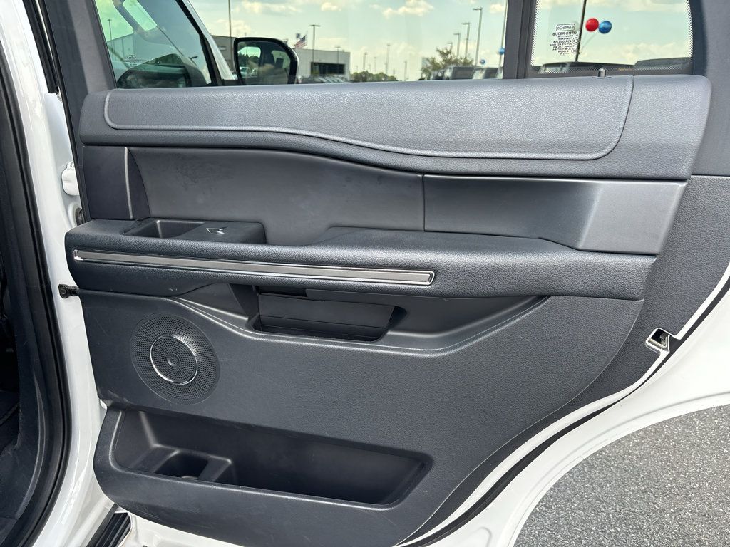Used 2024 Ford Expedition XLT RWD image 24