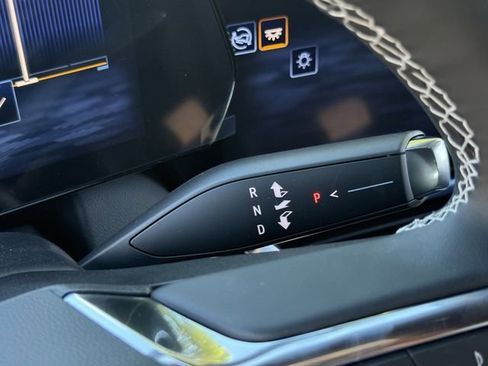 New 2026 Chevrolet Equinox EV LT image 18