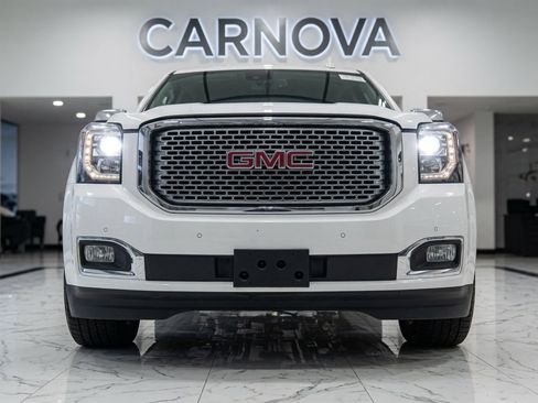 Used 2015 GMC Yukon Denali w/ Premium Package AWD/4WD image 4