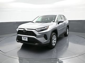 New 2025 Toyota RAV4 LE video 1