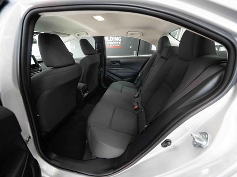 Used 2023 Toyota Corolla LE image 23