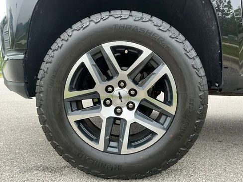 Used 2020 Chevrolet Silverado 1500 LT Trail Boss AWD/4WD image 14