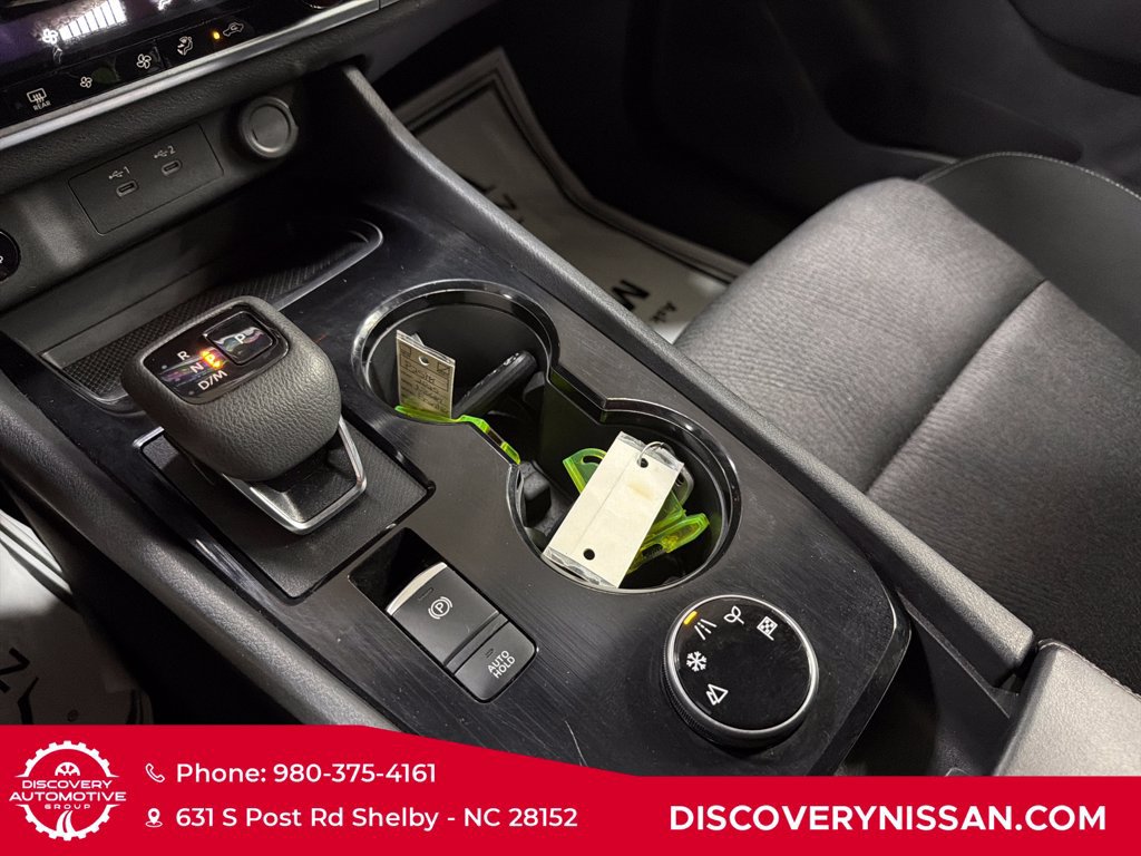 Certified 2025 Nissan Rogue SV AWD/4WD image 20