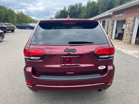 Used 2020 Jeep Grand Cherokee Altitude AWD/4WD image 6